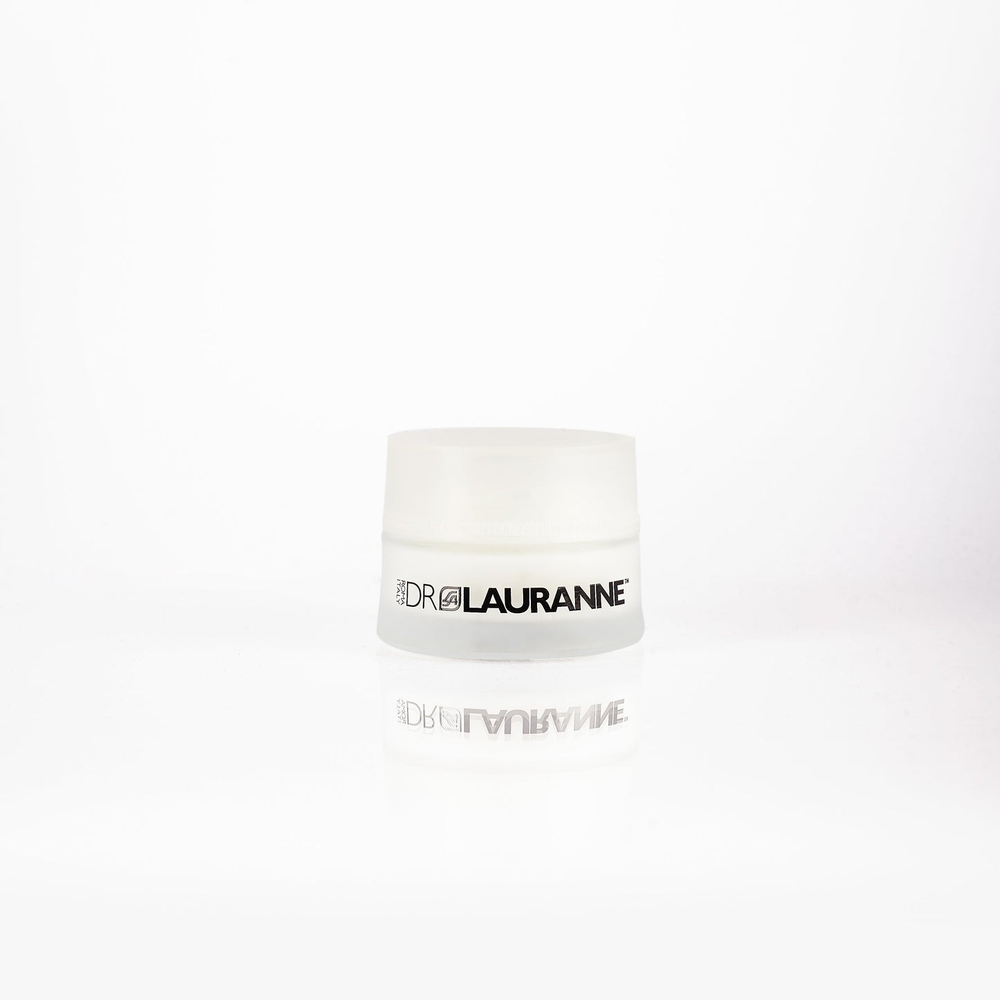 Day cream with lifting effect based on hyaluronic acid